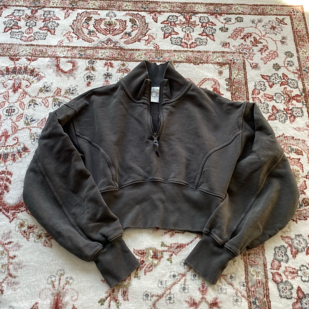 Aerie Offline Black Crop Sweatshirt